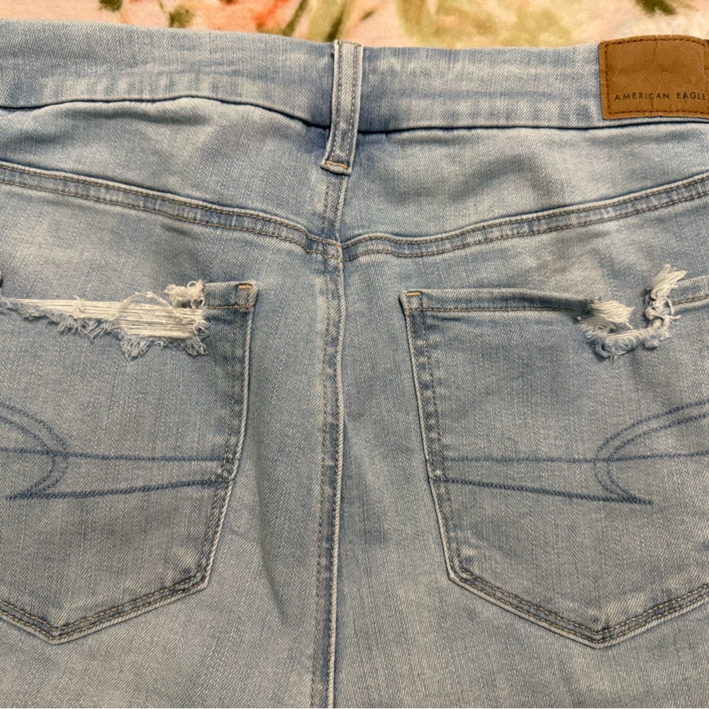 American Eagle next level curvy high waisted ripped jegging size 10 - Picture 3 of 4